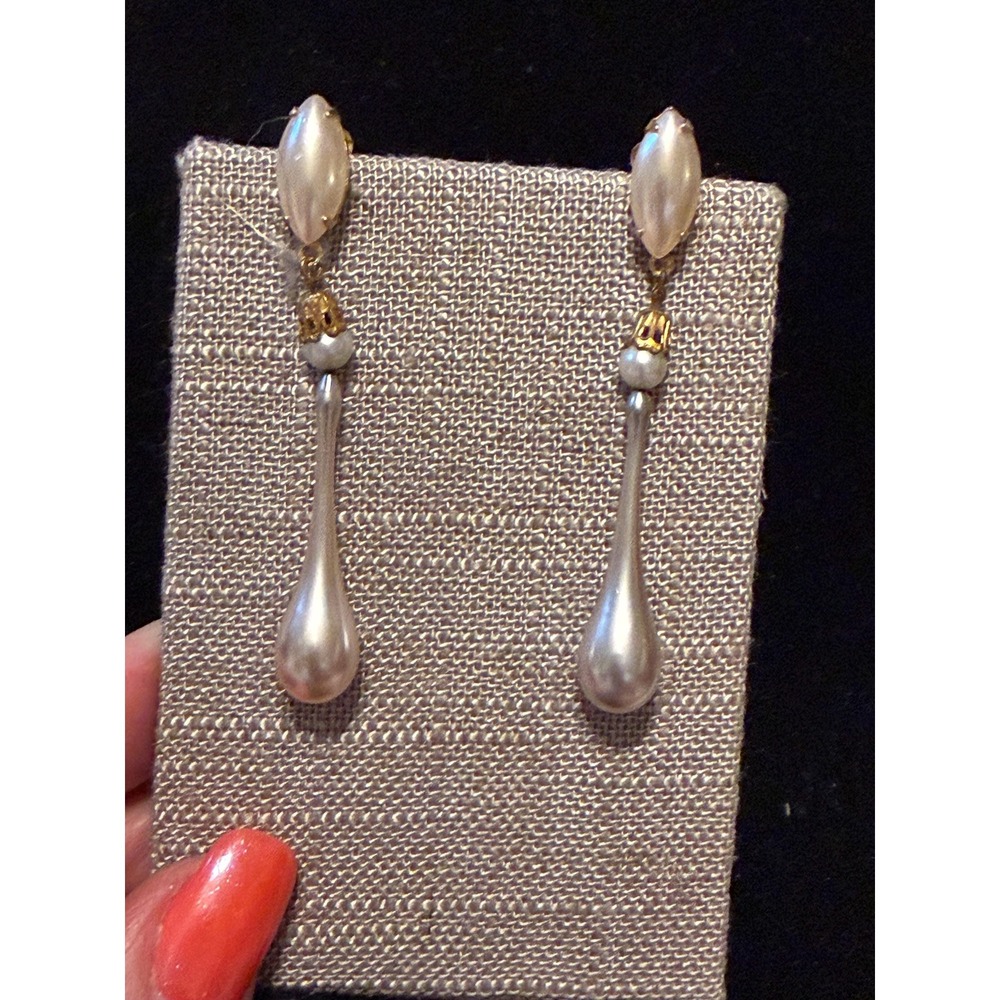 Vintage Lewis Segal Pearl Glass Teardrop Dangle Clip On Earrings